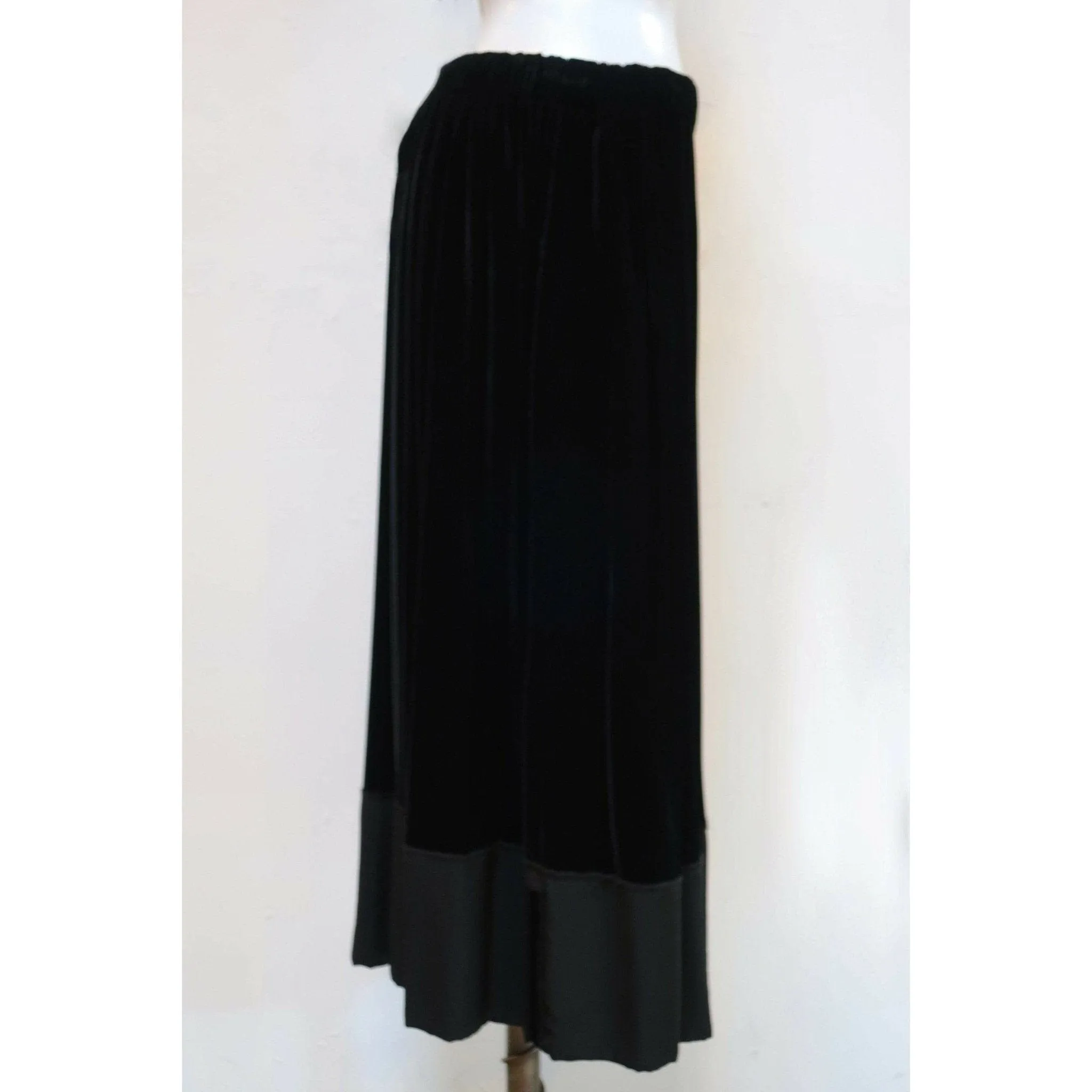 Comme Des Garçons Black Velvet Drawstring Skirt