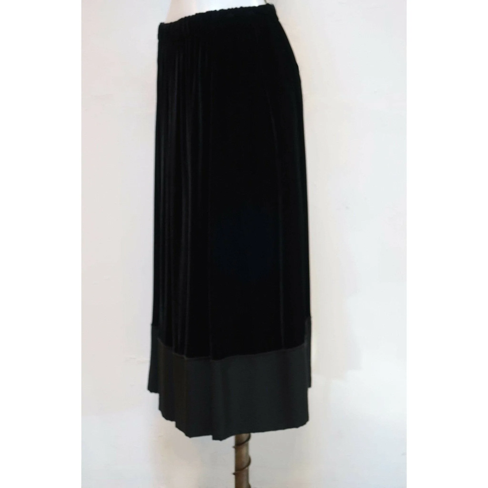 Comme Des Garçons Black Velvet Drawstring Skirt