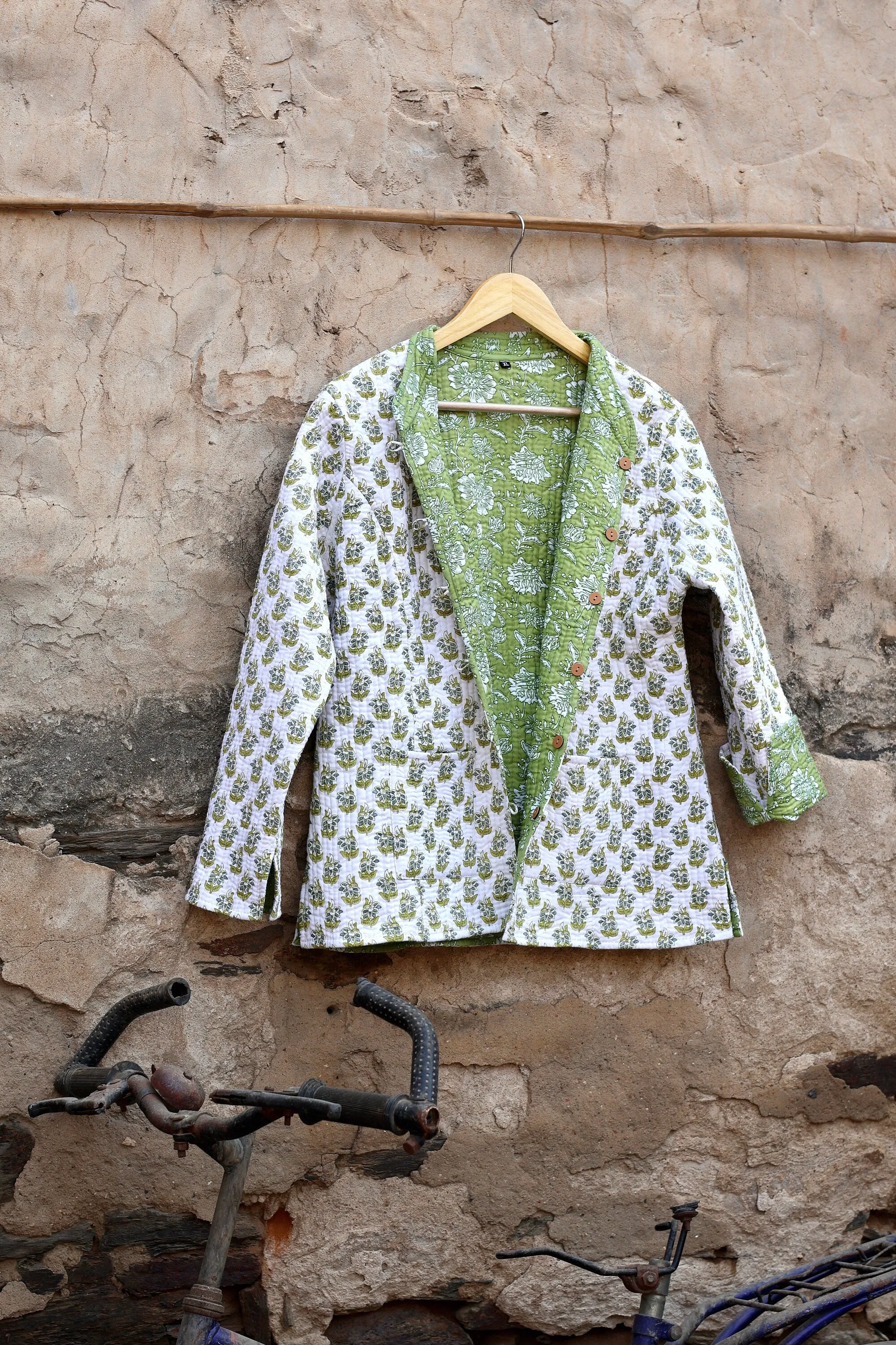 Indian Handmade Quilted Cotton Fabric Kantha Jacket Stylish White & Green Floral Bohemian Women's Coat, Reversible Waistcoat for Her