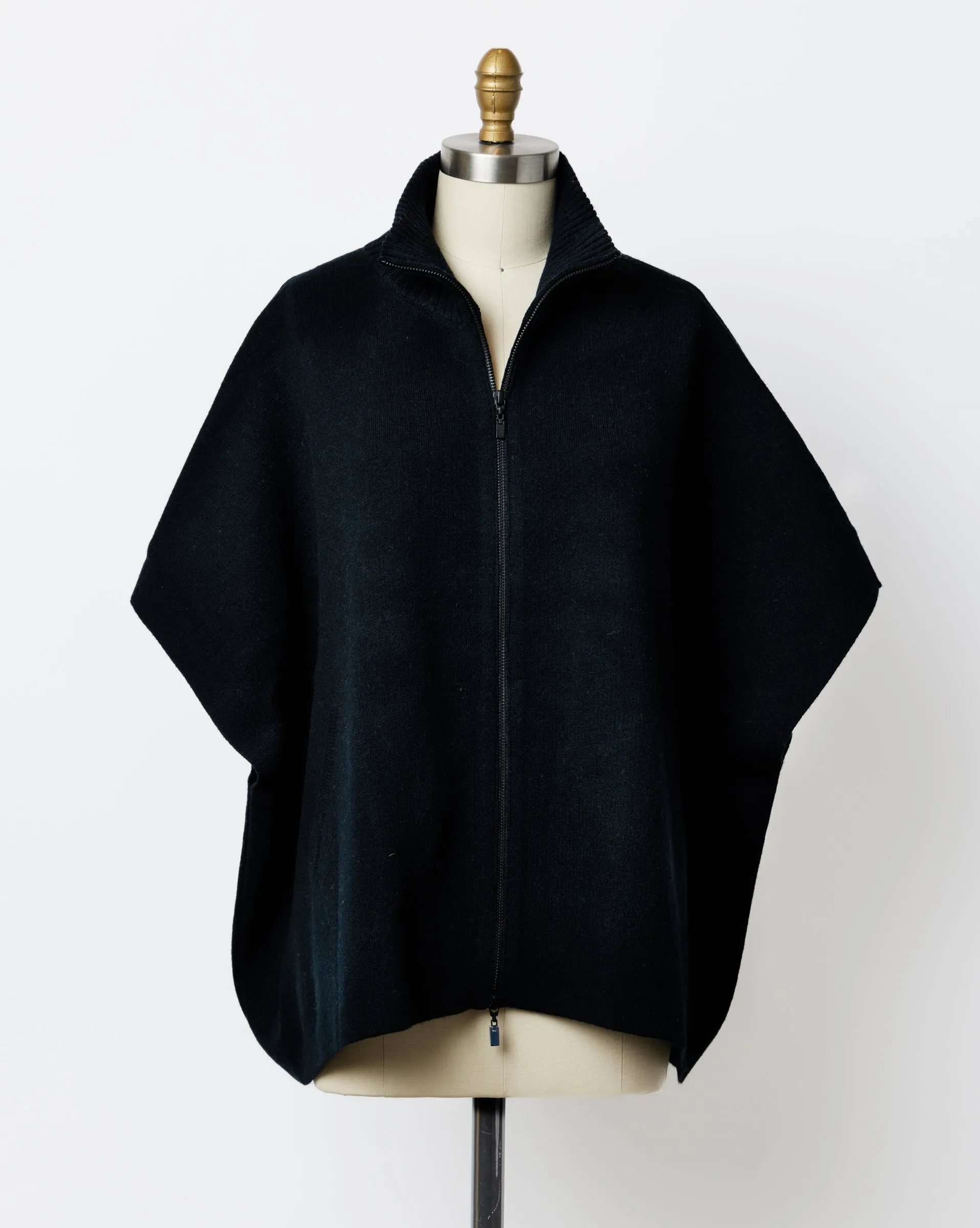 Kinross | Cashmere Sleeveless Zip Cardigan