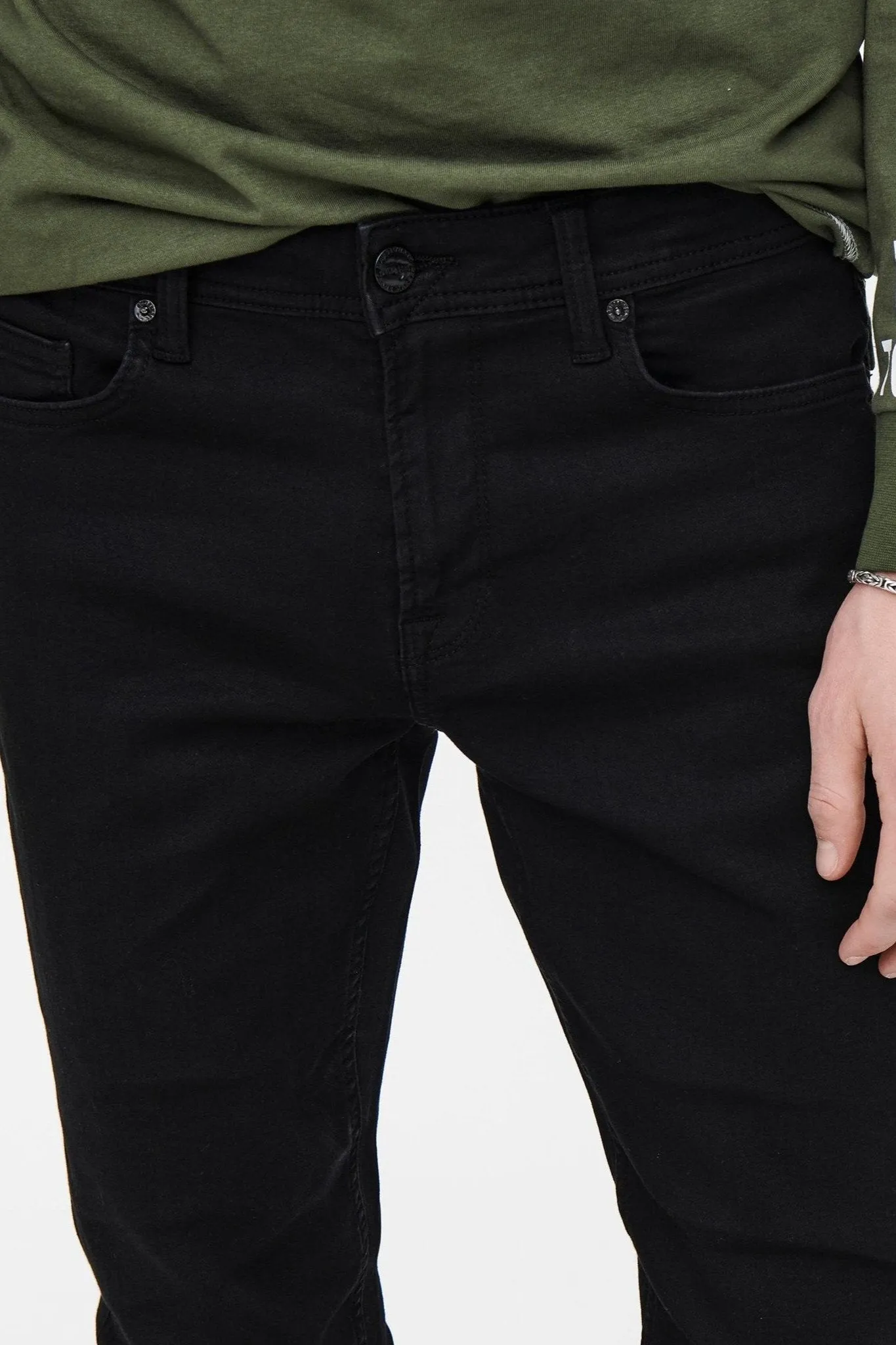 Loom Slim Joggers - Black